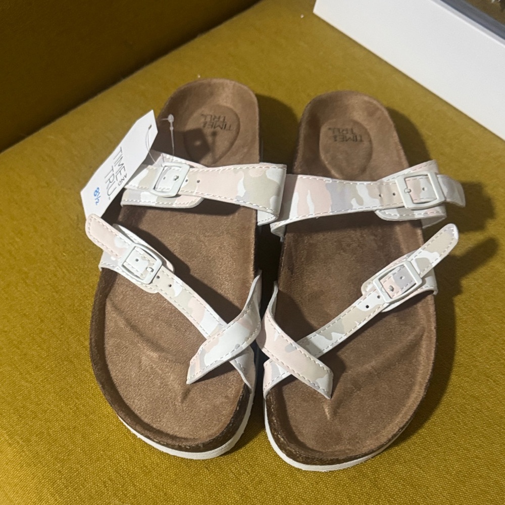 Time and Tru Women's Sandals in Cream and Tan